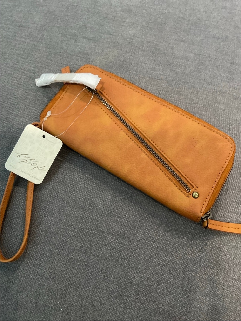 Lucky brand tan leather zip wristlet new